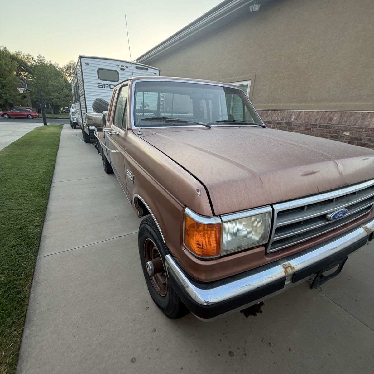 1989 Ford F-250 XLT Lariat