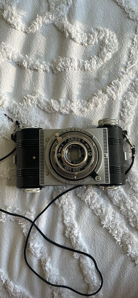 Vintage Detrola Corp. Camera - Classic Collectible Film Camera