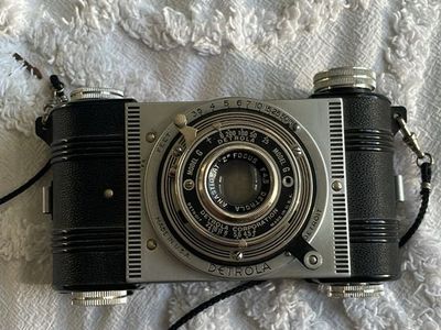 Vintage Detrola Corp. Camera - Classic Collectible Film Camera