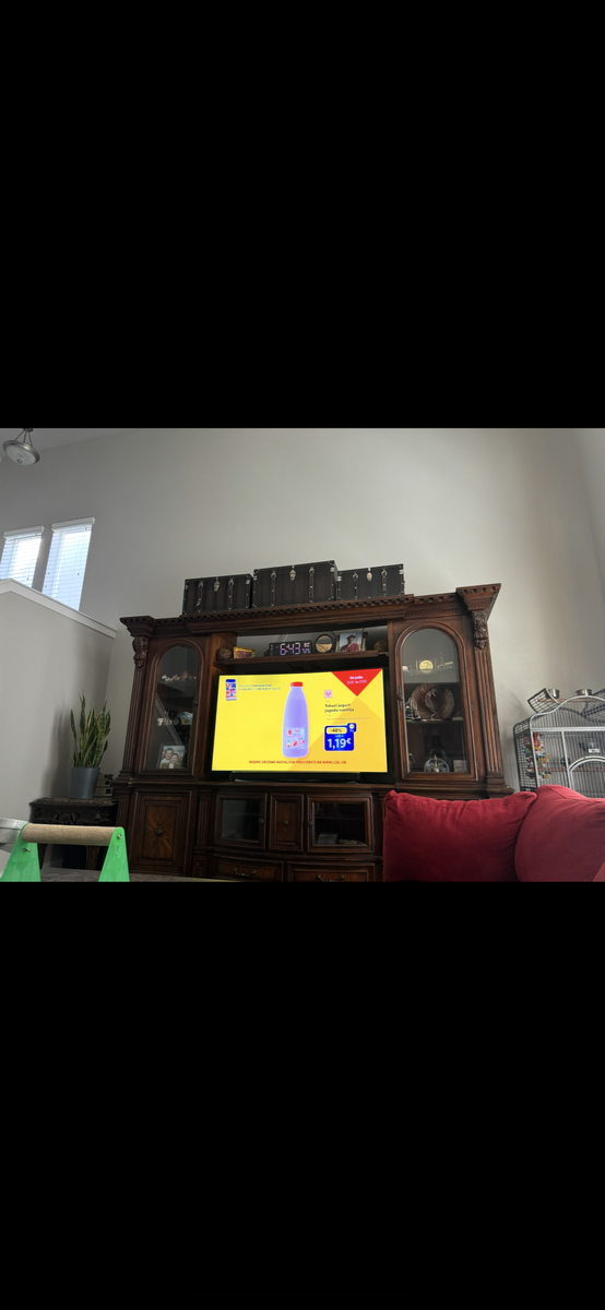 Entertainment center