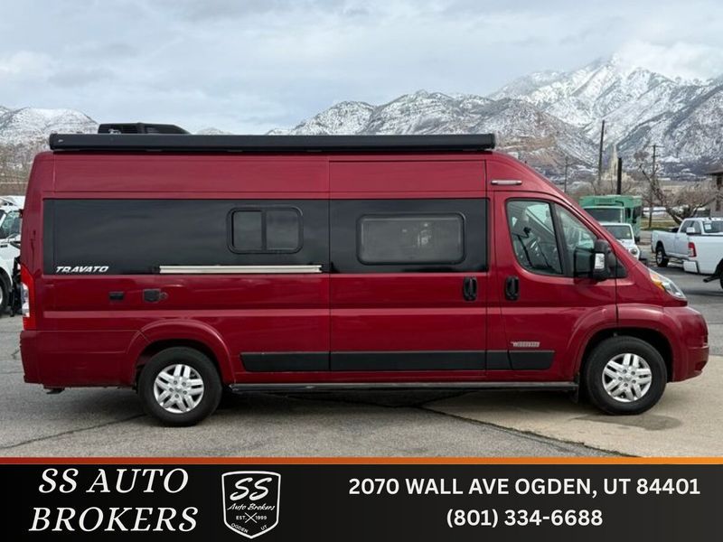 2022 Winnebago Travato 59G