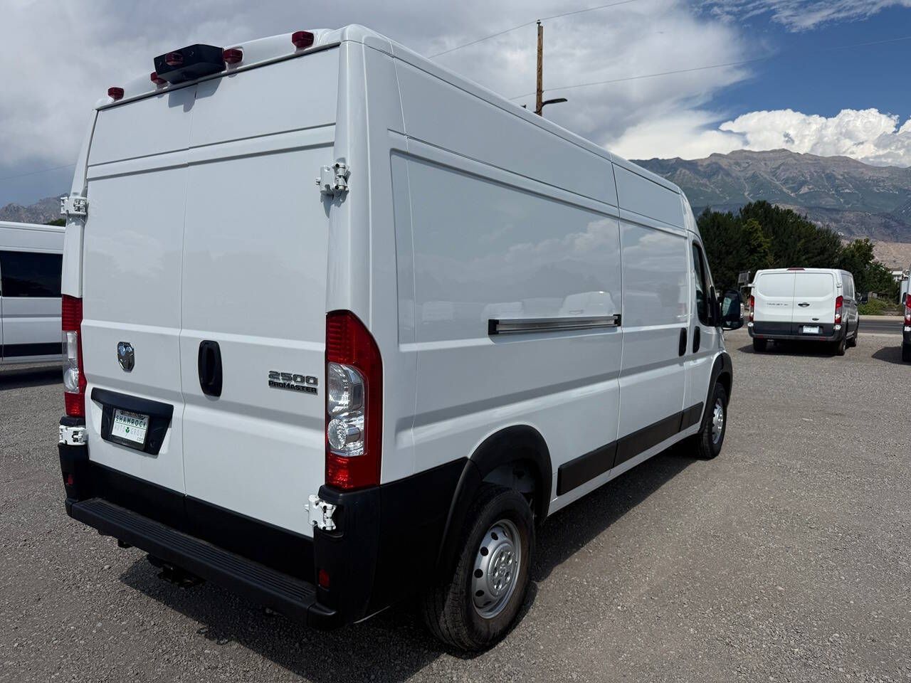 Main image 4