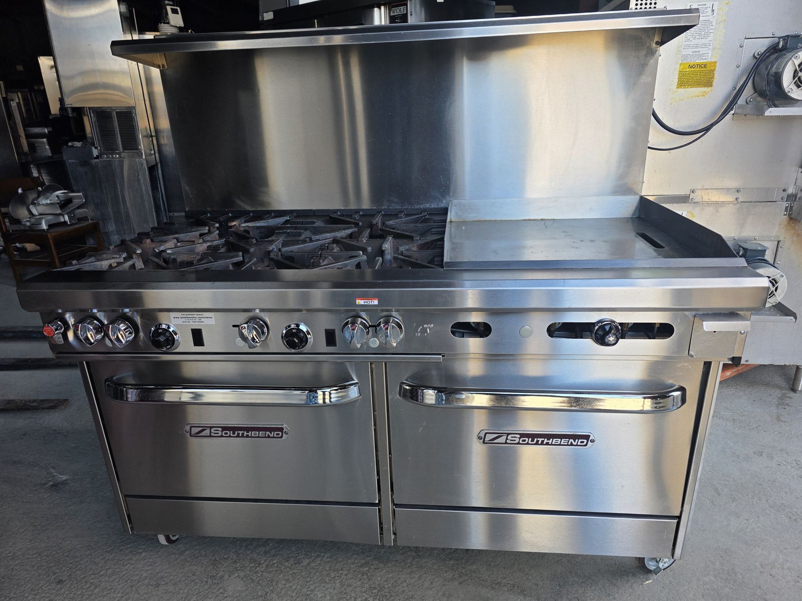 Southbend Range/Grill/Ovens/Backsplash Natural Gas