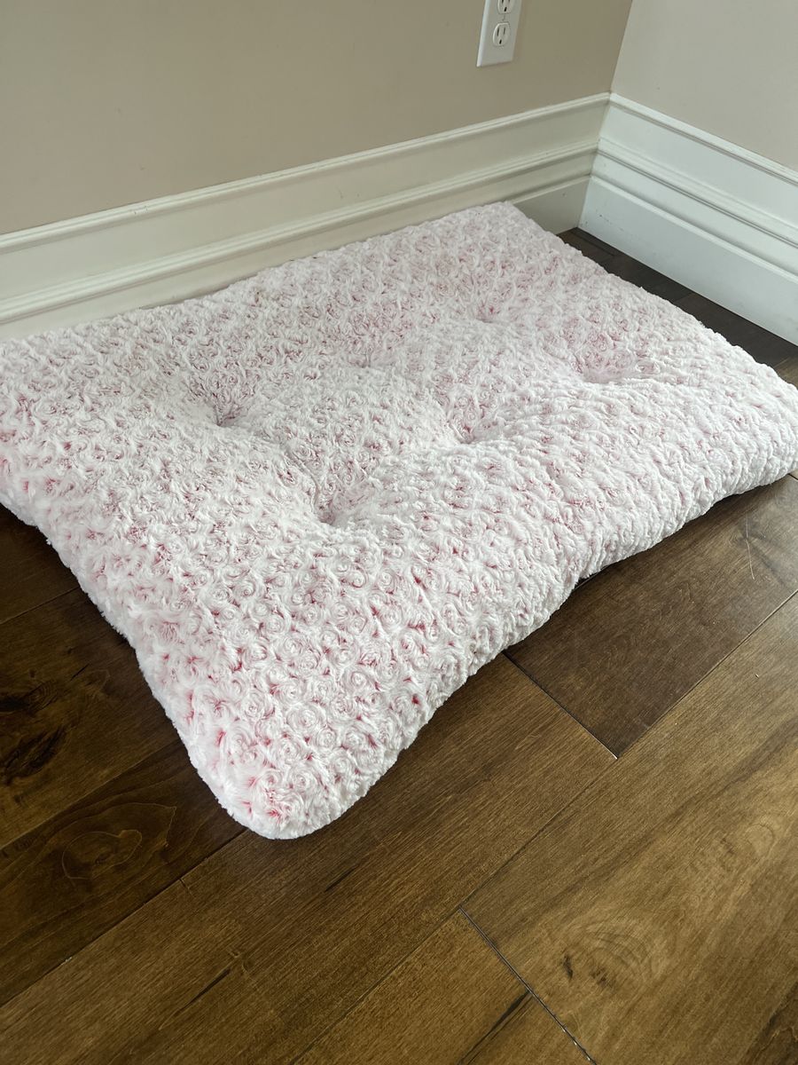 Pink Rose Dog Bed for a Medium Sized Dog