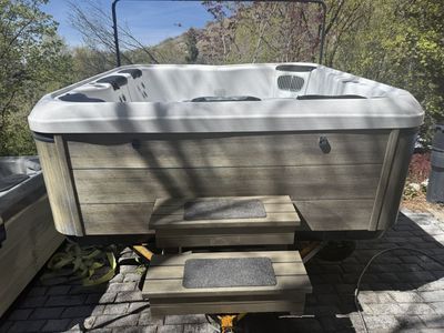 2022 Bullfrog A7 Hot Tub Spa with Delivery