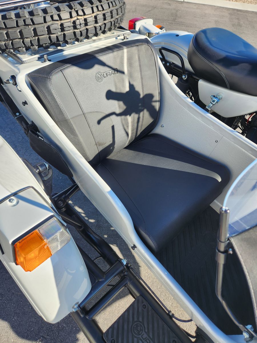 Main image 3