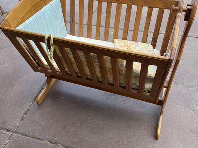 Wooden crib