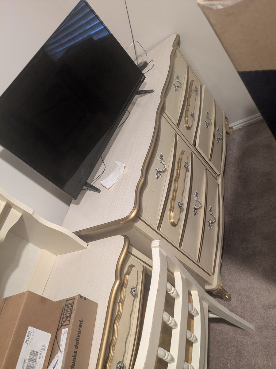 Twin bedroom set. Great quality