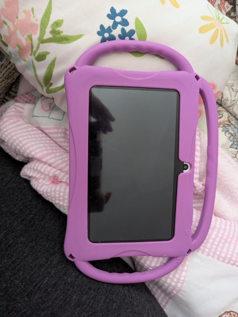 Kids table (see photos)