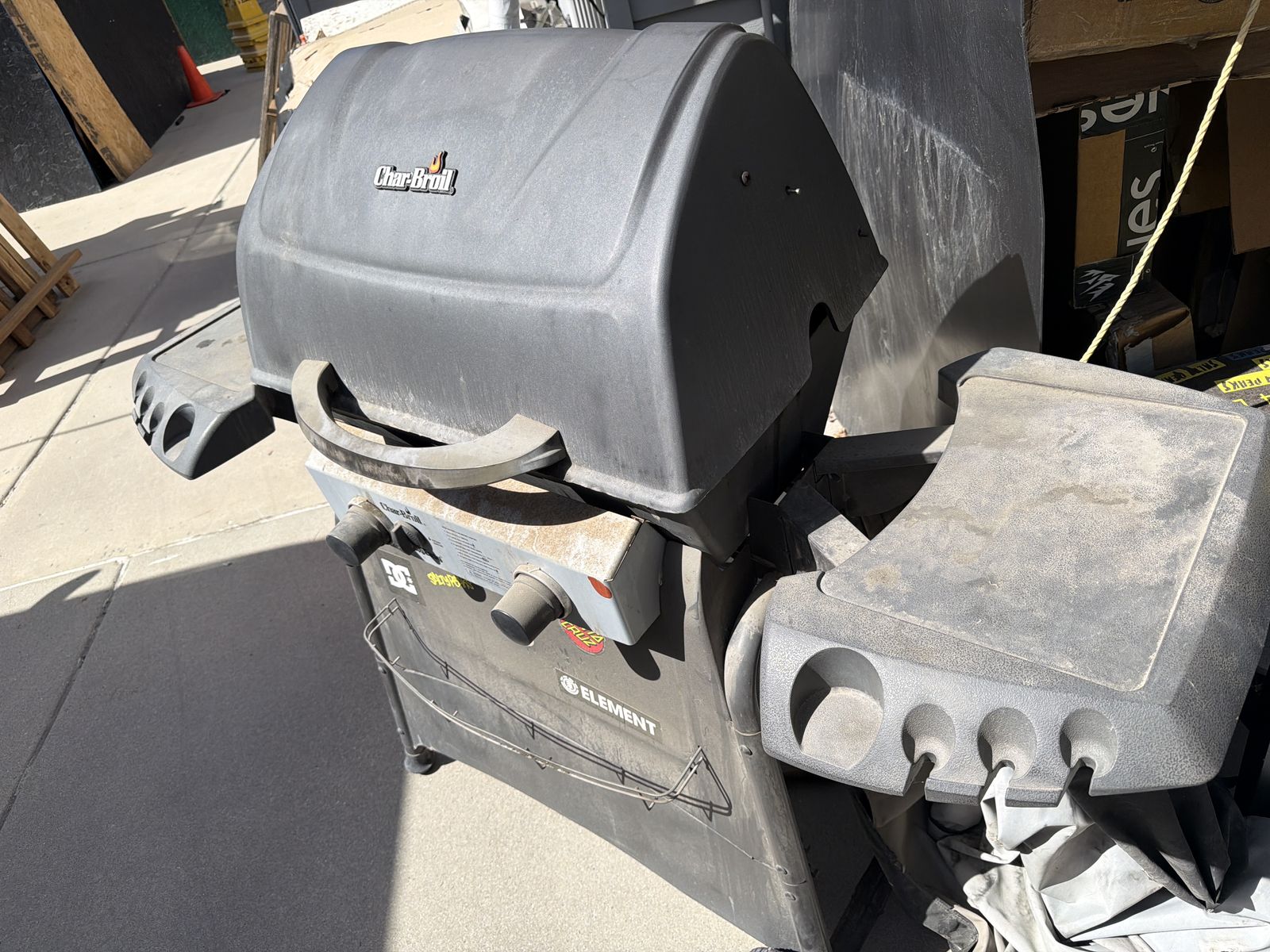 Full size charbroil grill with Cover
