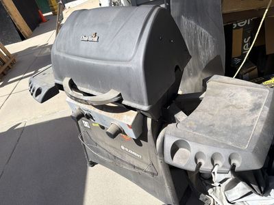 Full size charbroil grill with Cover