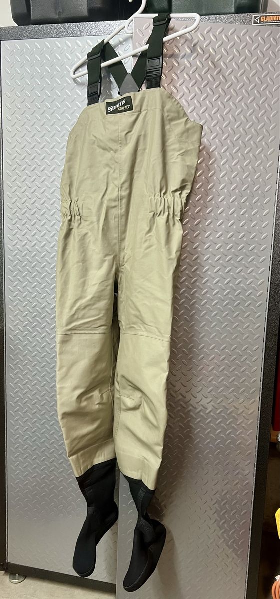 Simms Gore-Tex Fishing Waders Stockingfoot Tan and Felt Bottom Boots