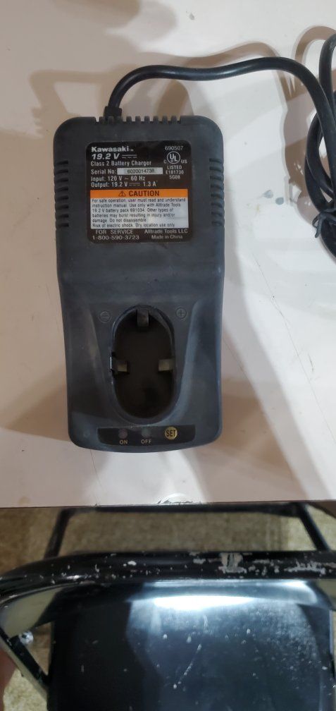 Alltrade Tools LLC 19.2V Battery Charger - Model 691034 Compatible