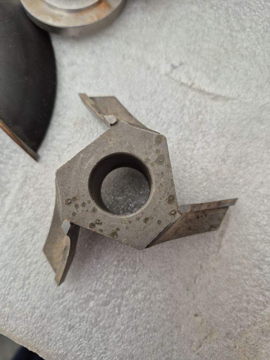 Main image 5