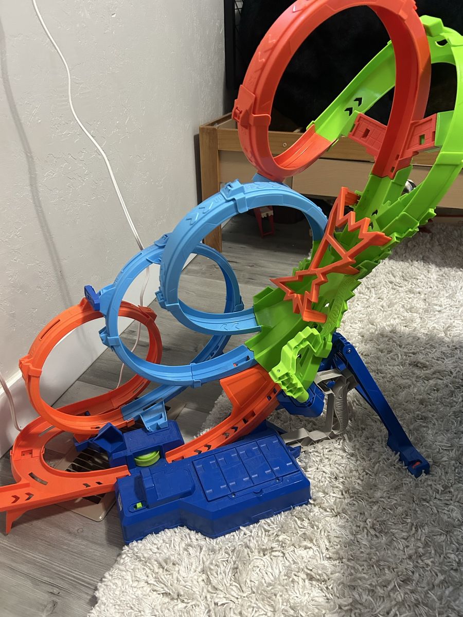 Hot Wheels Track