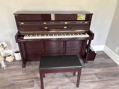 Yamaha Upright Piano with Matching Bench - Polished Mahogany Finish