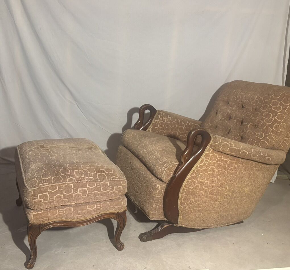 Gooseneck Platform Rocker With Foot Rest Included