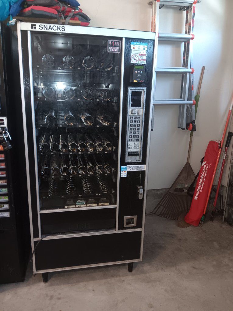 Drink and snack machine for sale