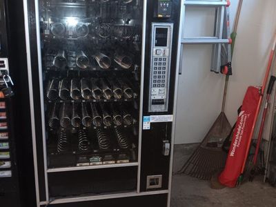 Drink and snack machine for sale