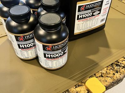Hodgdon H1000 Extreme Extruded Rifle Powder - 1x 8lb & 5x 1lb Containers
