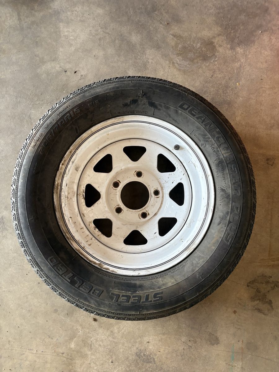 Dean Quasar Plus 205/70R15 Steel Belted Tire with White Wheel