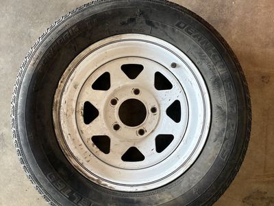 Dean Quasar Plus 205/70R15 Steel Belted Tire with White Wheel