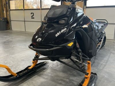2024 Ski-Doo Summit X Expert 850 165