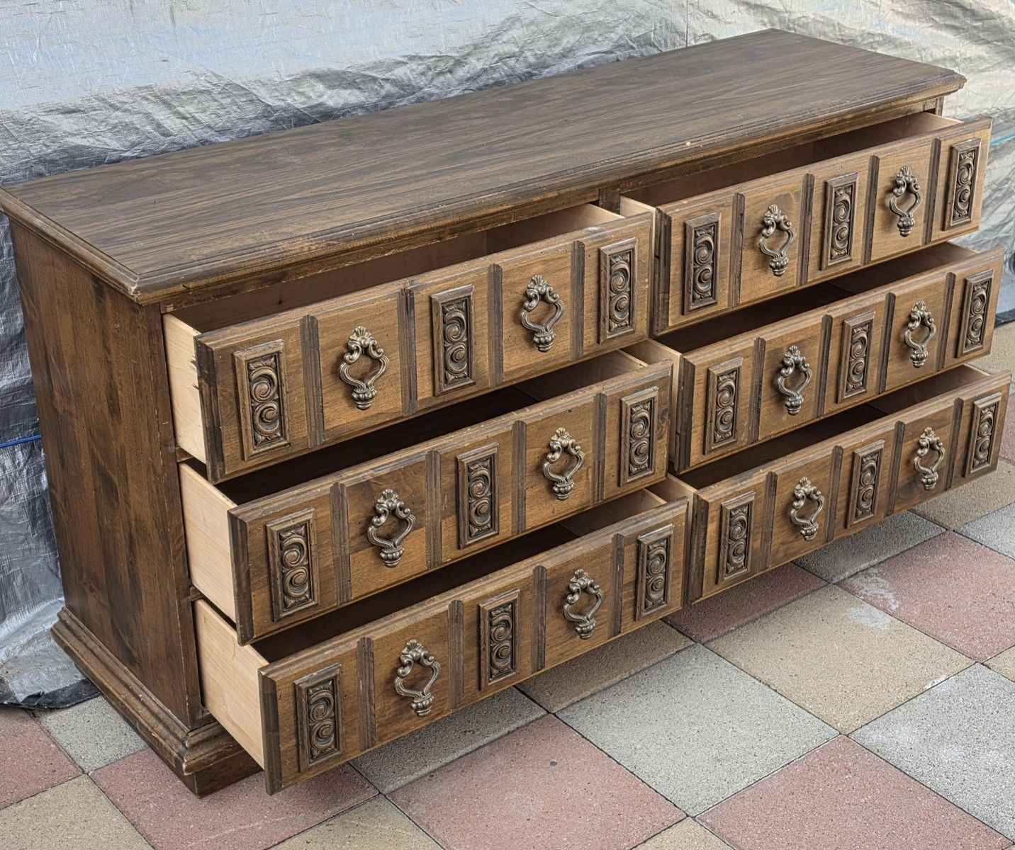 Main image 3
