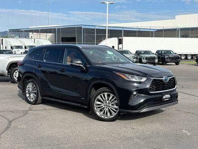 2024 Toyota Highlander Platinum