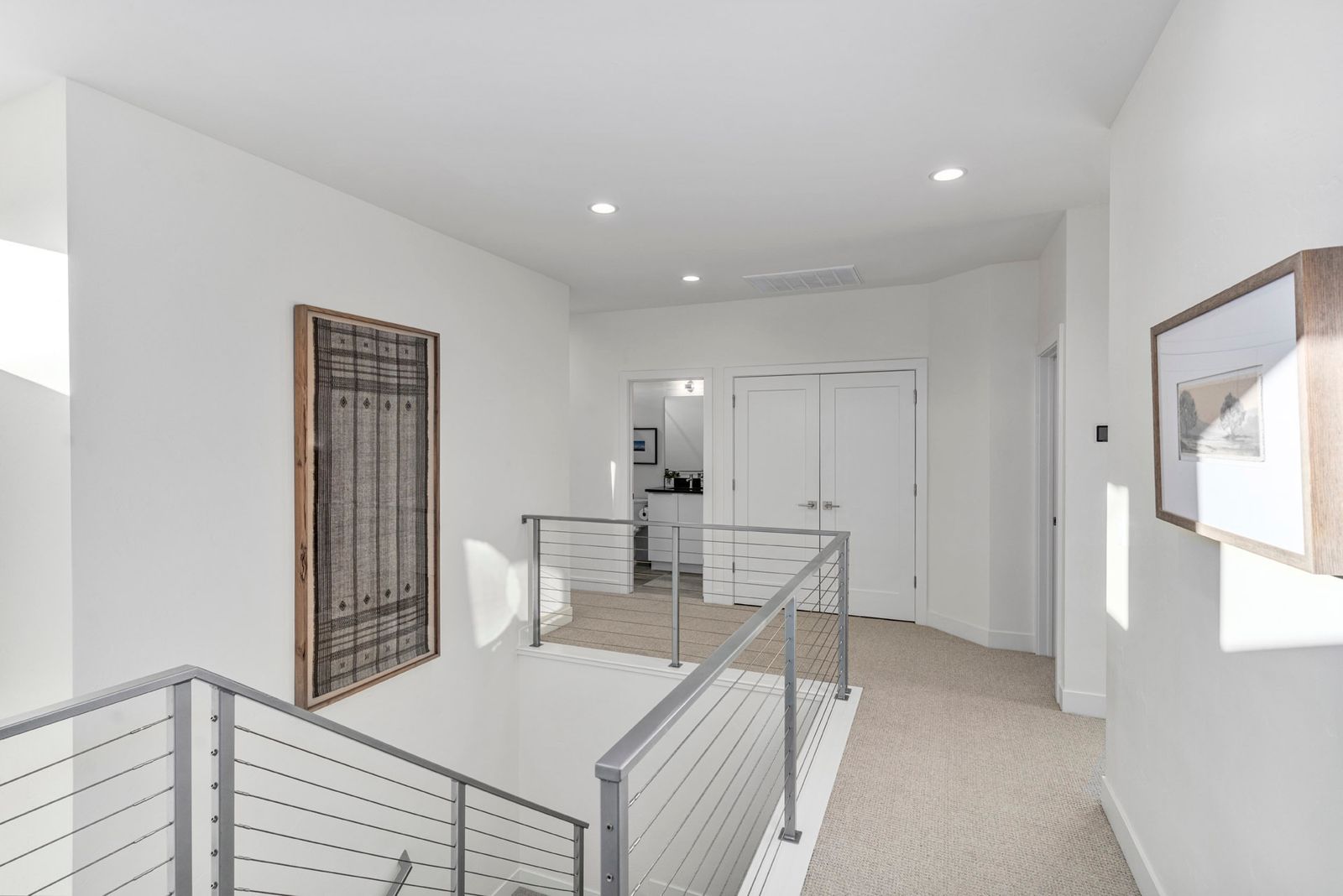 Main image 19