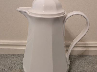 White Insulated Thermal Carafe Coffee Pot with Lid