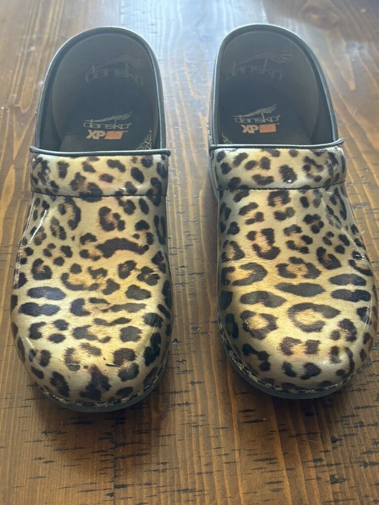 Women's Dansko XP20 Clogs