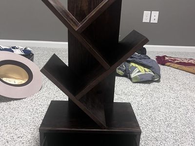 Wooden Bookshelf with Drawer (4 shelf tree)