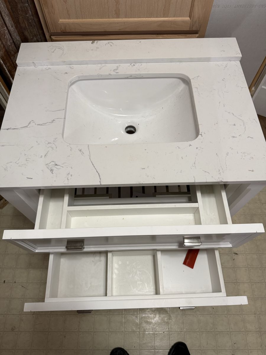 Main image 3
