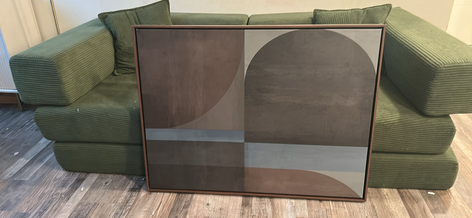 Main image 3
