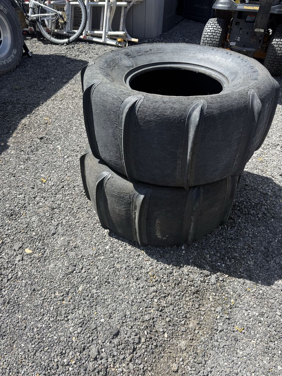 32x13.5-15 skat trak sand paddles