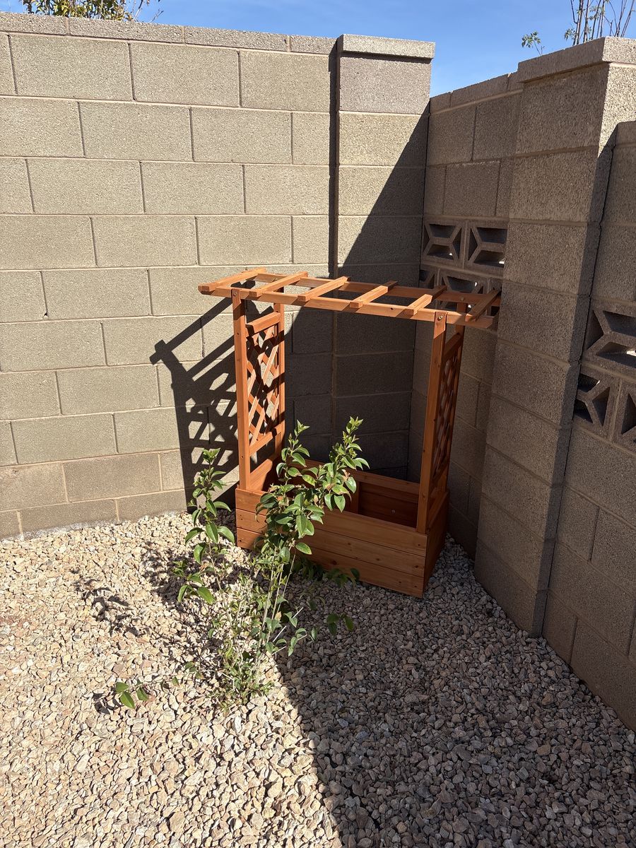 New Yard stands for plants