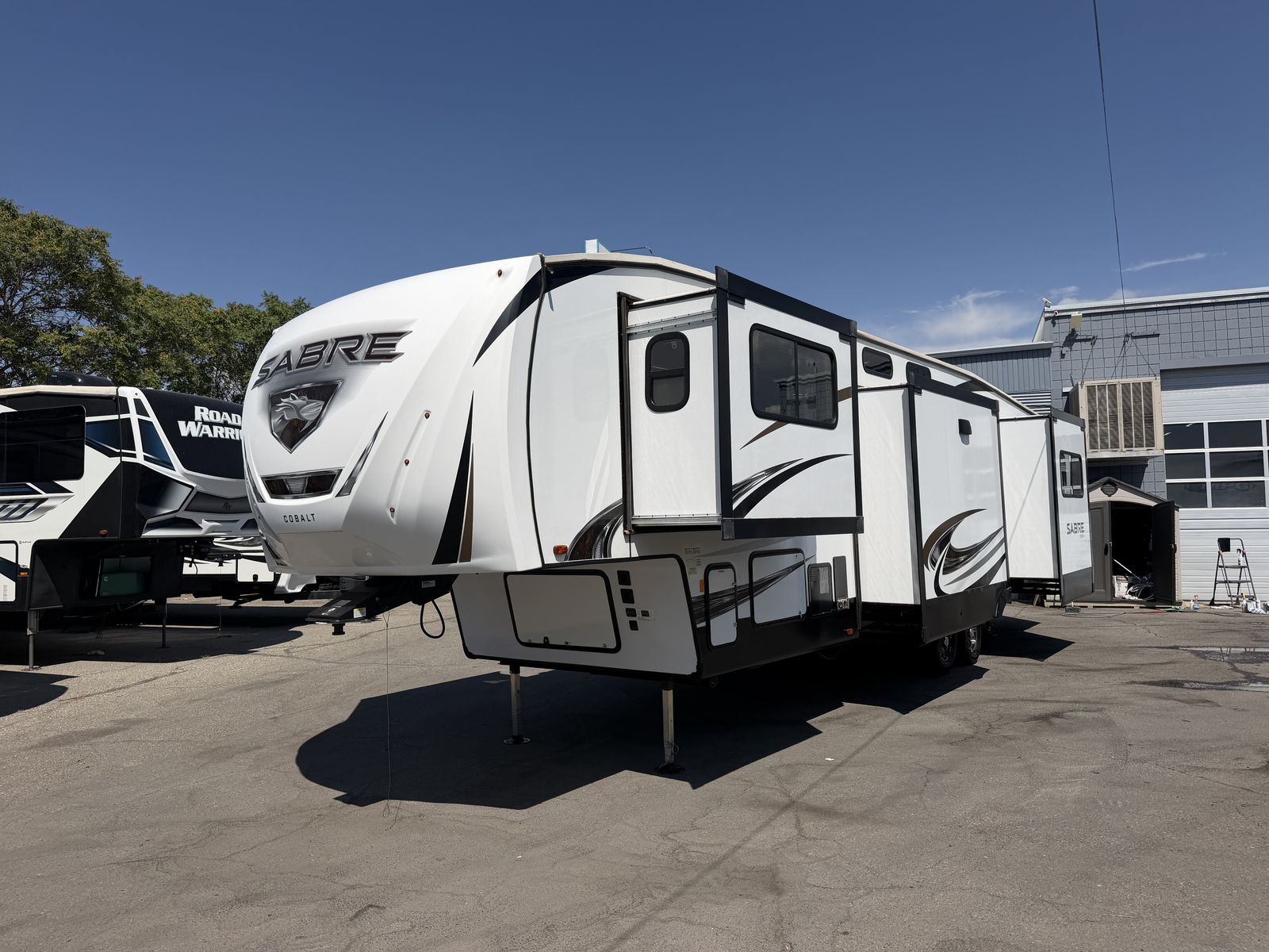 Front Living 2 Bath, King Bed, Sleeps 6, Outside Kitchen 2022 Forest River Sabre 37FLH Like: Keystone Cougar Reflection Alliance