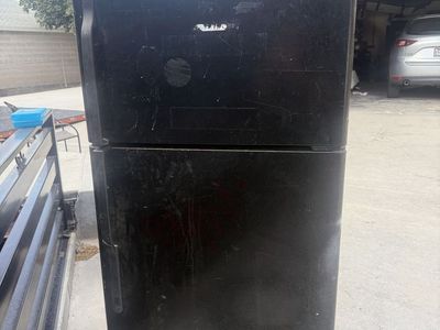 Free stand up fridge/freezer