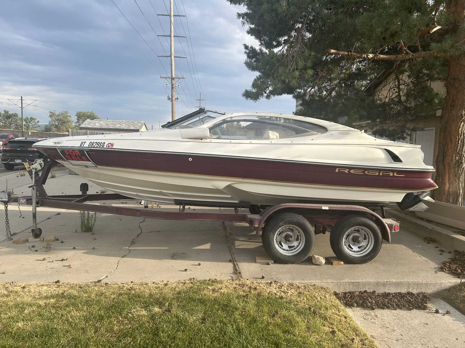 19 Foot Regal Open Bow Boat