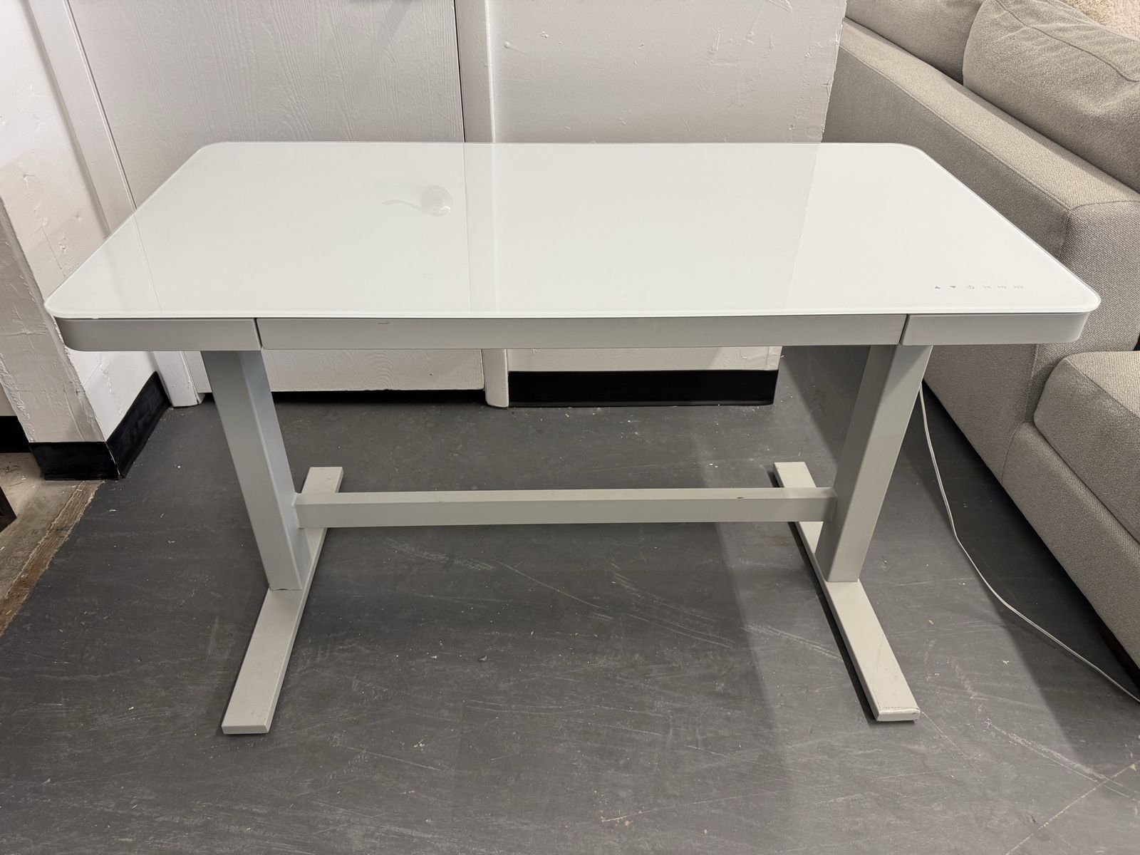 COSTCO TRESANTI ADJUSTABLE HEIGHT DESK