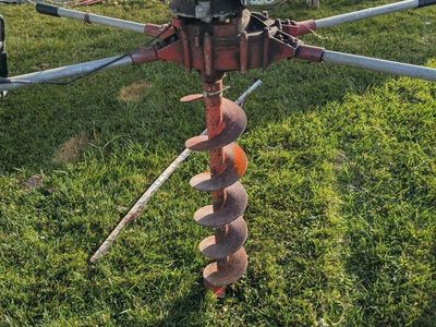 Post hole digger gas powered
