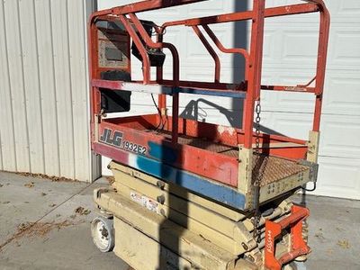 Scissor lift