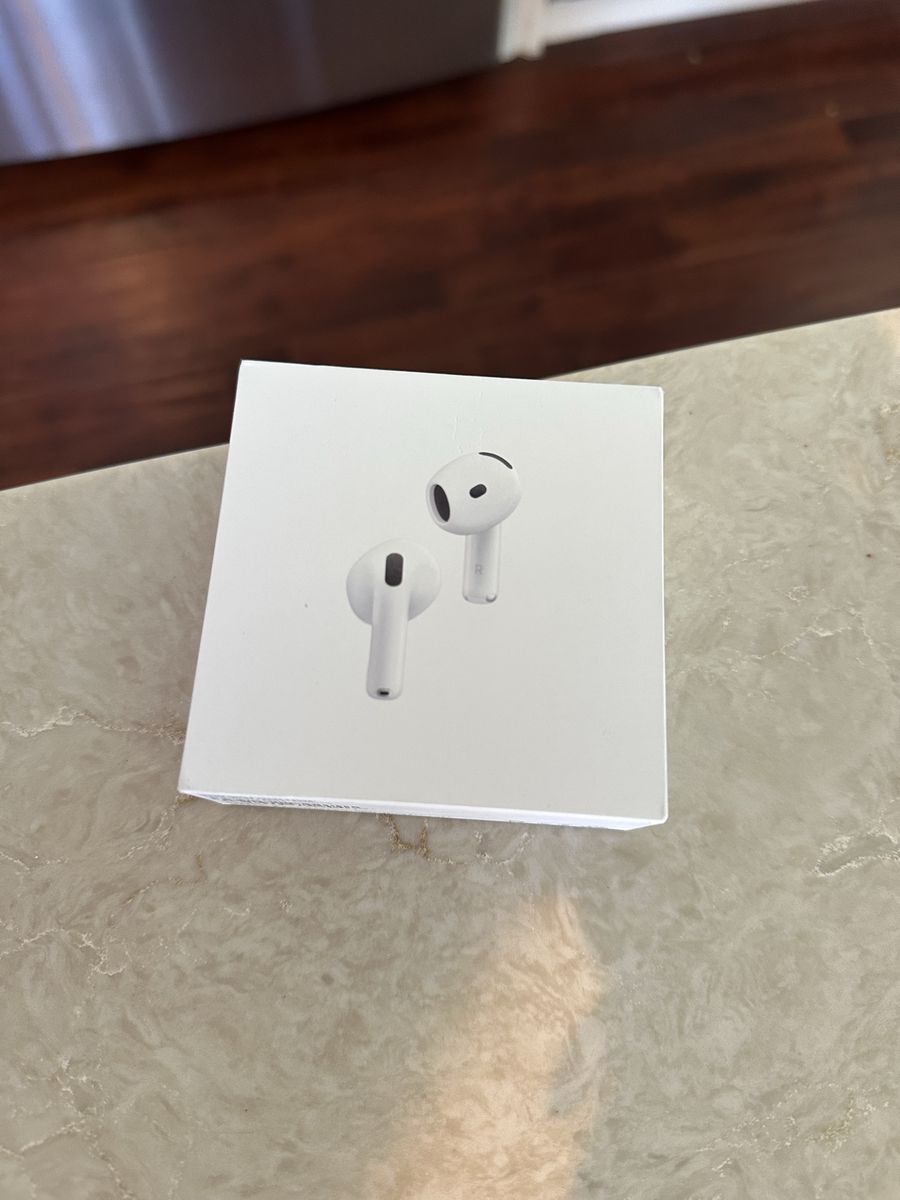 AirPods 4