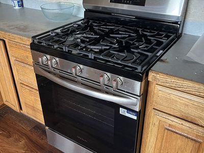 Fridgidaire 30" Gas Range With Air Fry