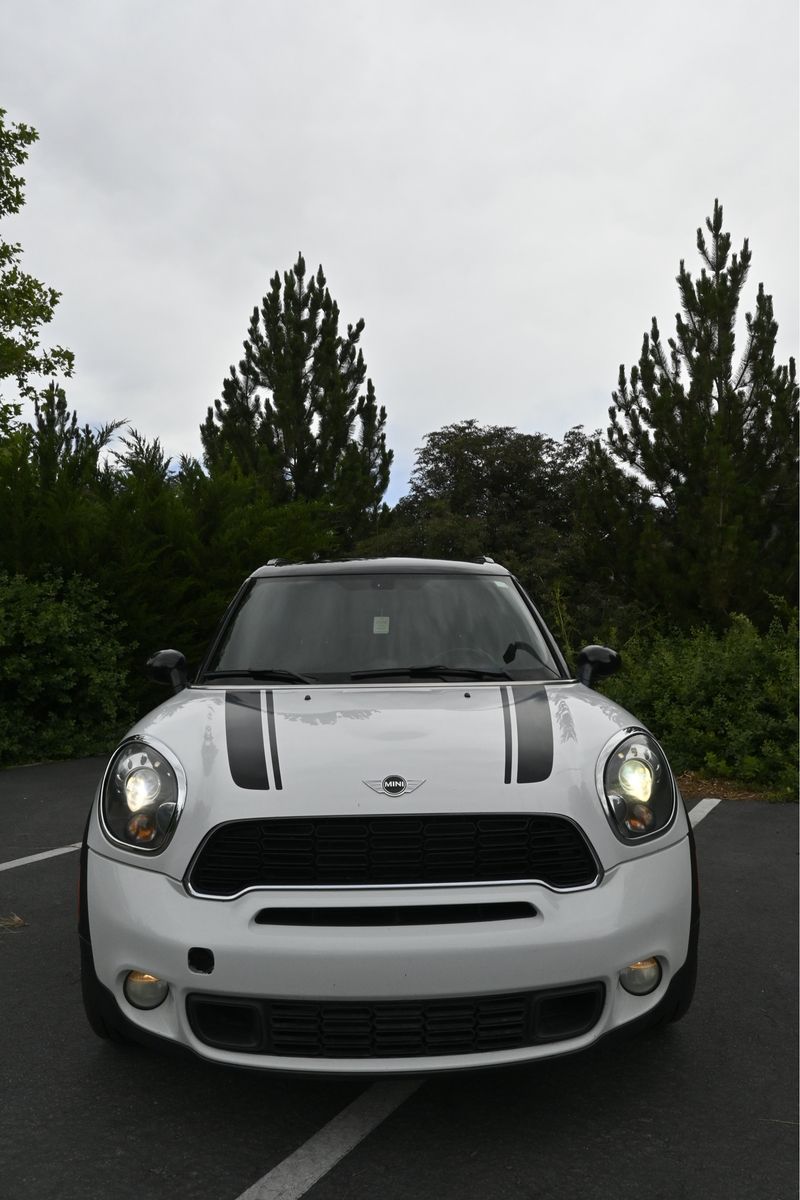 Main image 5