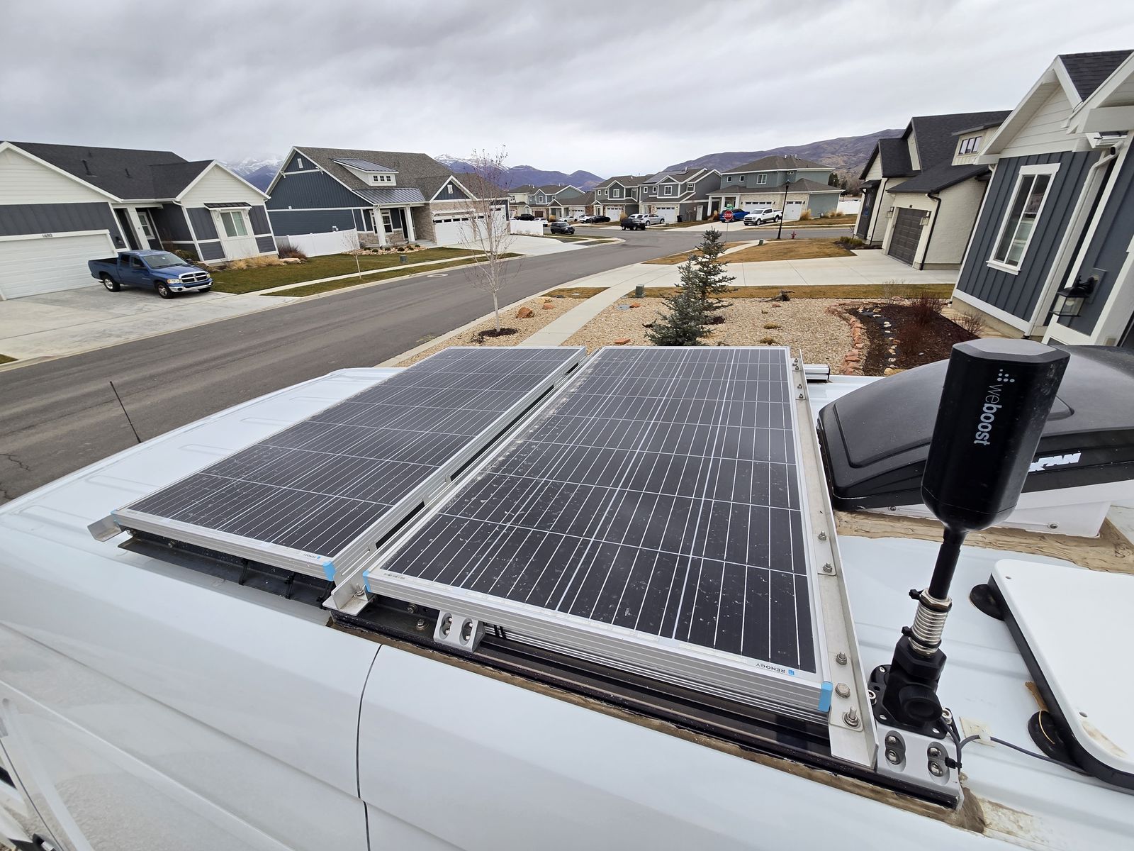 Renogy 175 solar panles (2)