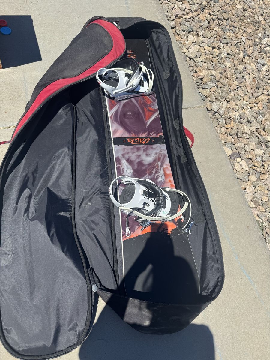 Nitro all around snowboard with bag