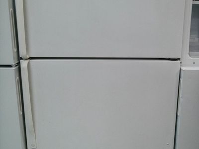 21 cf Top Freezer Refrigerator~90 Day Guarantee