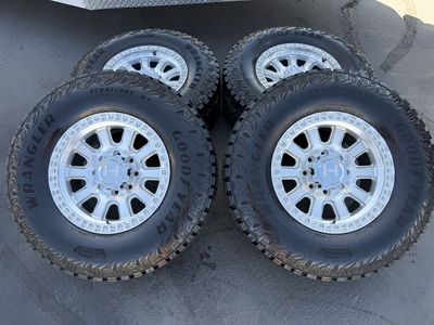 New LT305/70r18 Goodyear MT Territory Silver Hostile H138 Crawler 8x6.5 Dodge Ram Cummins Chevy Silverado 2500 3500 Duramax 8